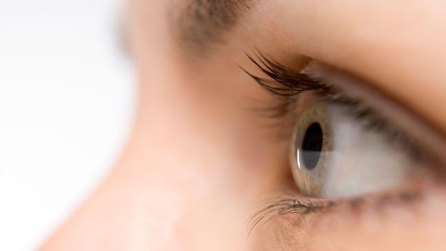 womans healthy eyes from taking Vitamin B6